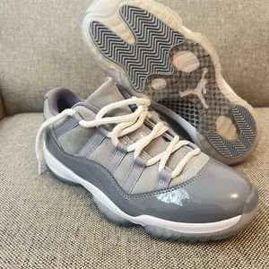 Air Jordan 11 Retro Low - Size 8Men / 9.5 Women